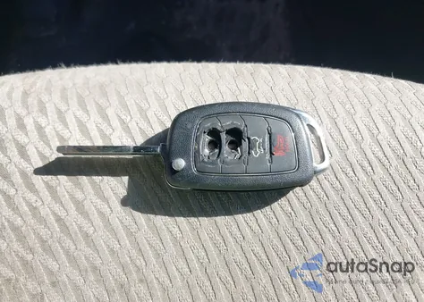 2015 Hyundai Santa Fe Sport 2.4L from USA, damaged, VIN 5XYZU3LB2FG302709